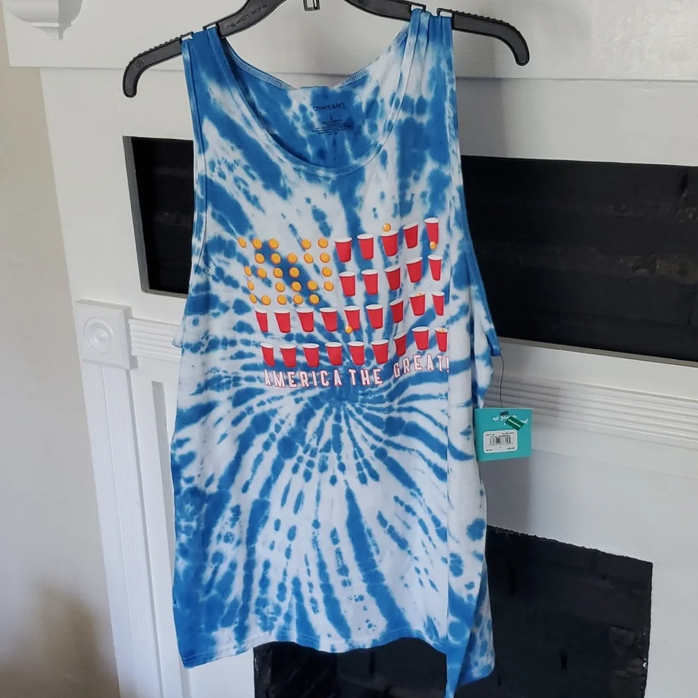 Crown & Ivy tank top - Picture 1 of 5